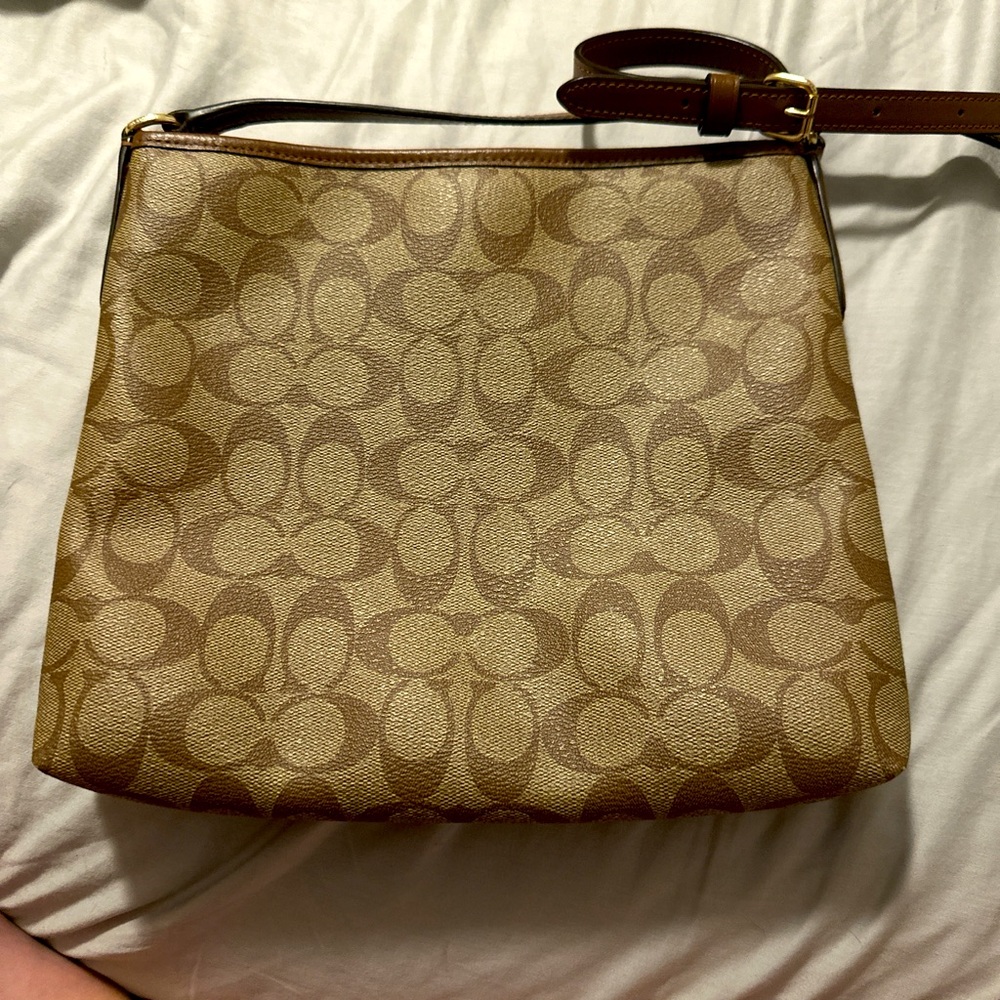 Classic Coach brown crossbody purse. Excellent condition. Rarely used.